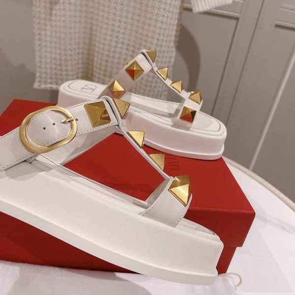 お洒落に♪ヴァレンティノ リベット 厚底サンダル 偽物 【追跡付】 Vud86692 - 画像 (9)