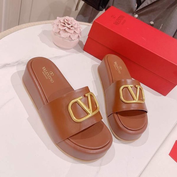 定番 履き心地の良い ヴァレンティノ リベット 厚底サンダル 偽物 Vui97176 - 画像 (3)