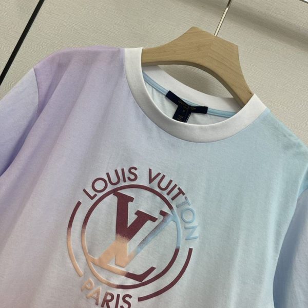 目を惹くカラー ルイヴィトン グラディエントLVサークルセルフタイTシャツ 偽物 1A9YF4 - 画像 (3)