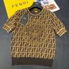 入手困難フェンディ×ヴェルサーチェ フェンダーチェ 偽物 FFロゴ プリント Tシャツ feg02527 - 画像 (3)