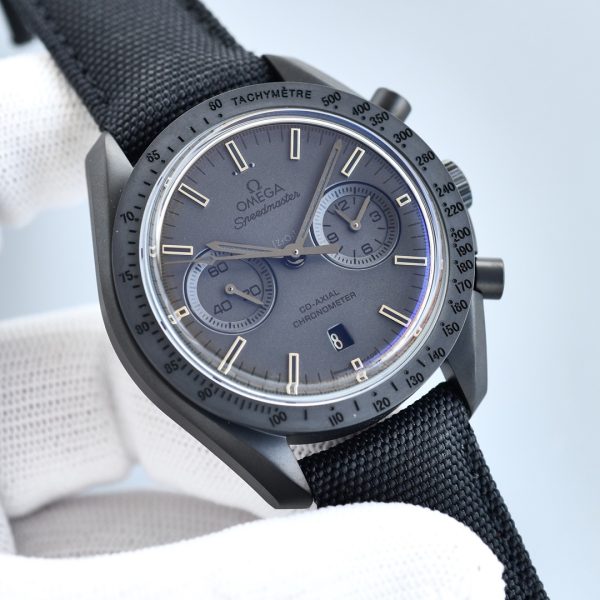 目を惹くカラーオメガ スーパーコピー★スピードマスター レーシング 40mm 326.32.40.50.02.001 - 画像 (2)