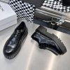 目を惹くカラー セリーヌ コピー アウトソール スタッズ ダービー ローファー厚底 353303602c - 画像 (2)