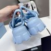 セレブ多数愛用プラダ 偽物 モノリス パデッド ナッパレザーサンダル pum26463 - 画像 (4)