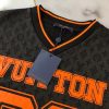 送料込ルイヴィトン スポーティVネックTシャツ 偽物 1AB6G1 - 画像 (7)