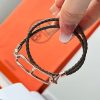 入手困難エルメス チョーカーにも ロウリス レザーダブルブレスレット偽物 erk98359 - 画像 (3)