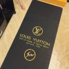 完売必至ルイヴィトン コピー ヌメ革 ホルダー付きエクササイズマット★人気 vuo92654 - 画像 (7)