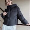 セレブ多数愛用プラダ 偽物 Re-Nylon ロゴ ショートダウンジャケット pup40071 - 画像 (4)
