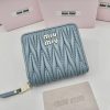 《大人気》ミュウミュウ アイボリーナッパ財布 コピー myo88736