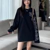 すぐ届くバレンシアガ 長袖アウトライン オーバーサイズ Tシャツ 偽物 2色 739027TOVV69034 - 画像 (5)
