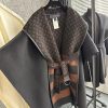 ☆超人気♪完売必須☆ルイヴィトン ケープ フーディー コートコピー 1A83TK - 画像 (2)