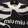 ミュウミュウ カシミア シルク タートルネック ロゴ ニット myd11958 - 画像 (3)