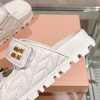 ☆超人気☆ミュウミュウ マテラッセ ナッパレザー スライドサンダル コピー 2色 5XX640 - 画像 (9)