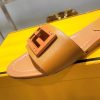 人気急上昇フェンディ フェイク FF BAGUETTE ロゴ レザー スライド サンダル fel21444 - 画像 (6)