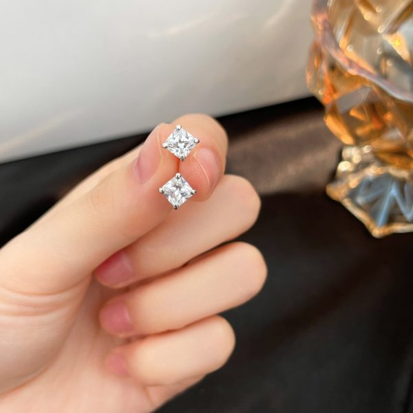 ＜最新で絶対欲しい>ブルガリ ダイヤモンド ピアス 偽物 But08992 - 画像 (8)